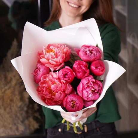 картинка Букет из 9 пионов "Салмон Дрим" от магазина Одежда+